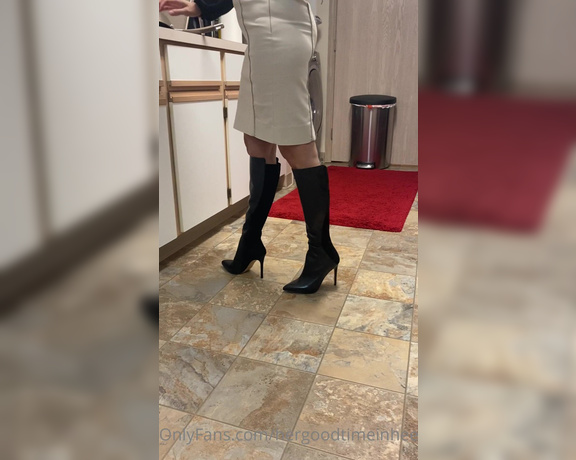 HerGoodTimeInHeels aka Hergoodtimeinheels OnlyFans Video 992