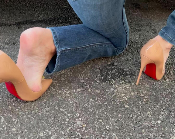 HerGoodTimeInHeels aka Hergoodtimeinheels OnlyFans Video 824