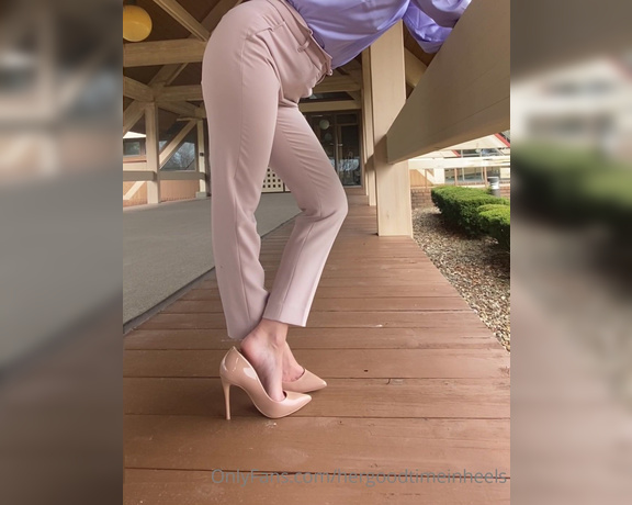 HerGoodTimeInHeels aka Hergoodtimeinheels OnlyFans Video 429