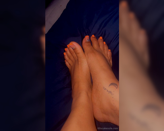 AtlFootjobQueen aka Kilocakesole OnlyFans - Wanted yall to see my toes before I change them And look at those juicey ass soles and heels 1