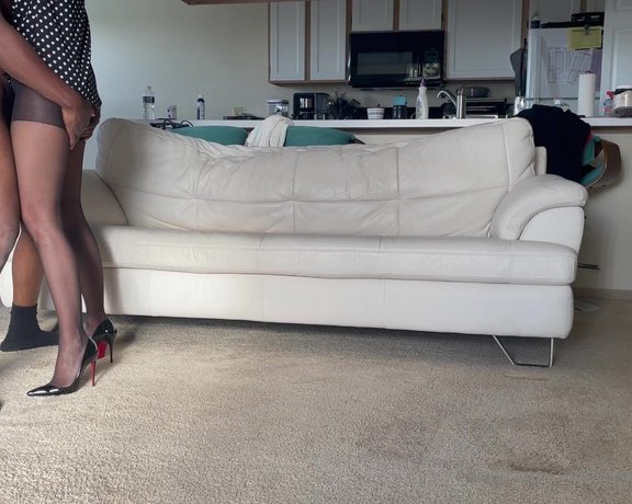 HerGoodTimeInHeels aka Hergoodtimeinheels OnlyFans Video 879