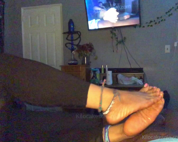 AtlFootjobQueen aka Kilocakesole OnlyFans - I had him watching me snatch his soul while I snatched it again
