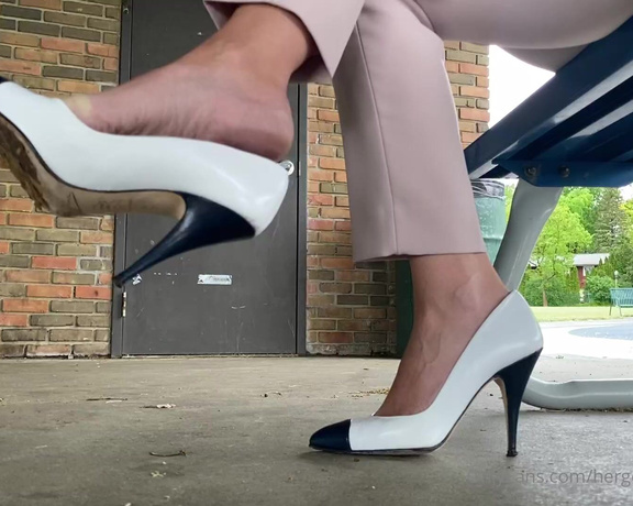 HerGoodTimeInHeels aka Hergoodtimeinheels OnlyFans Video 855