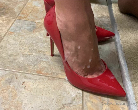 HerGoodTimeInHeels aka Hergoodtimeinheels OnlyFans Video 658