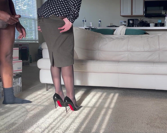 HerGoodTimeInHeels aka Hergoodtimeinheels OnlyFans Video 956