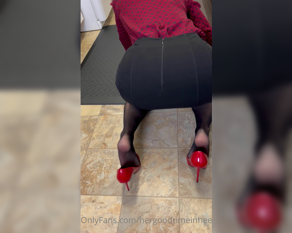 HerGoodTimeInHeels aka Hergoodtimeinheels OnlyFans Video 134