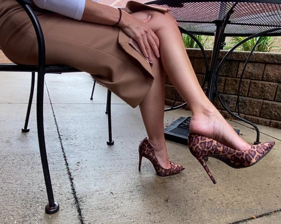 HerGoodTimeInHeels aka Hergoodtimeinheels OnlyFans Video 974