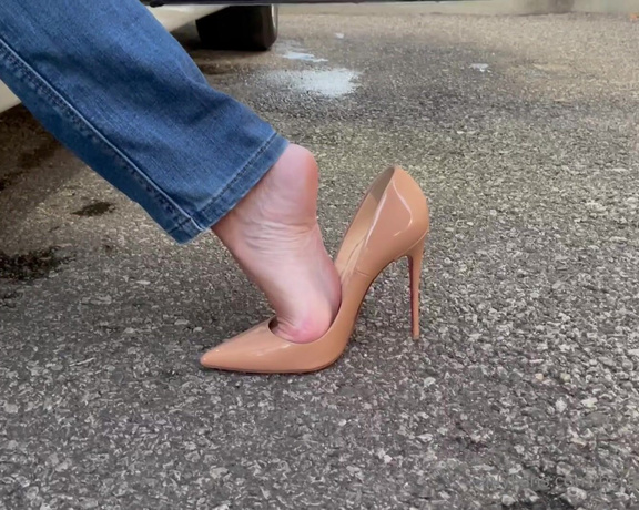 HerGoodTimeInHeels aka Hergoodtimeinheels OnlyFans Video 798