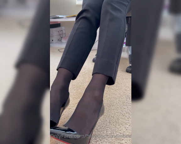 HerGoodTimeInHeels aka Hergoodtimeinheels OnlyFans Video 940