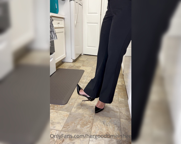 HerGoodTimeInHeels aka Hergoodtimeinheels OnlyFans Video 694