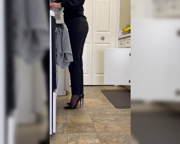 HerGoodTimeInHeels aka Hergoodtimeinheels OnlyFans Video 562