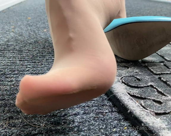 HerGoodTimeInHeels aka Hergoodtimeinheels OnlyFans Video 76