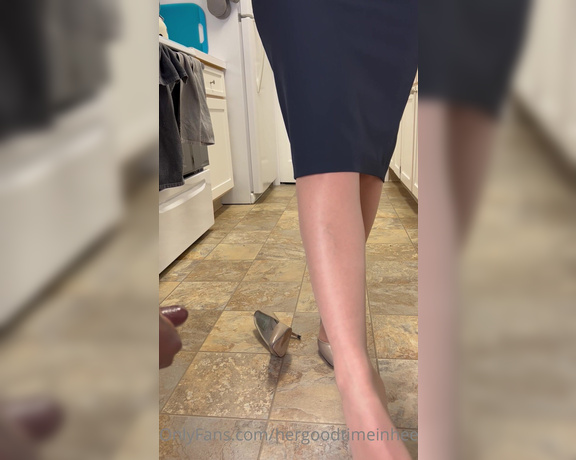 HerGoodTimeInHeels aka Hergoodtimeinheels OnlyFans Video 907