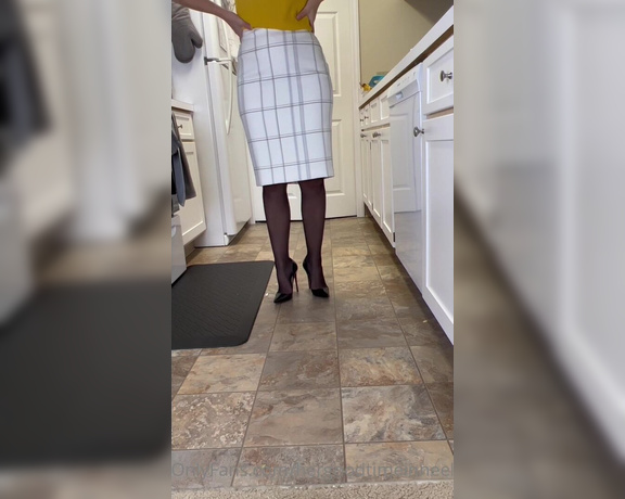 HerGoodTimeInHeels aka Hergoodtimeinheels OnlyFans Video 560