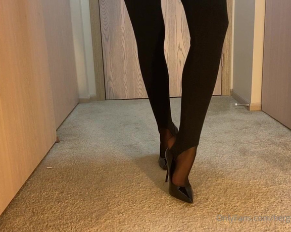 HerGoodTimeInHeels aka Hergoodtimeinheels OnlyFans - Contact me for full video!