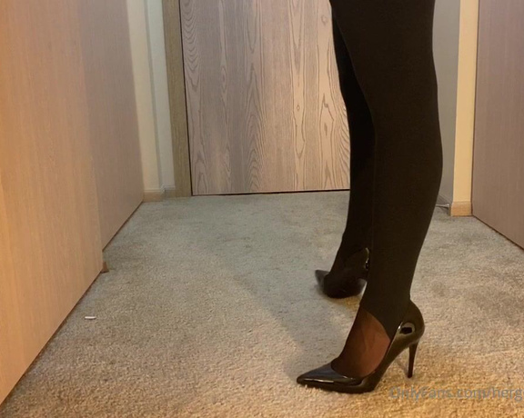 HerGoodTimeInHeels aka Hergoodtimeinheels OnlyFans - Contact me for full video!