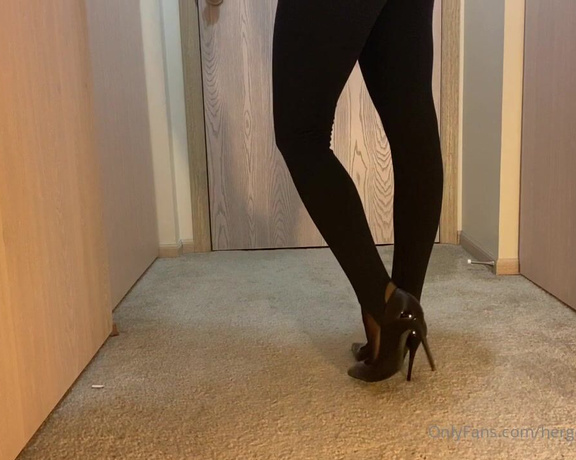 HerGoodTimeInHeels aka Hergoodtimeinheels OnlyFans - Contact me for full video!