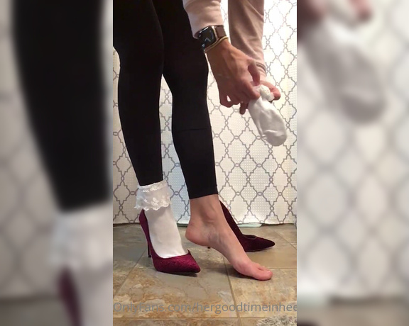 HerGoodTimeInHeels aka Hergoodtimeinheels OnlyFans Video 434