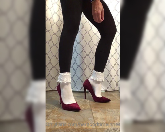 HerGoodTimeInHeels aka Hergoodtimeinheels OnlyFans Video 434