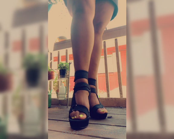 AtlFootjobQueen aka Kilocakesole OnlyFans - So I wore these heels today With some nice sheer nylons to get them nice and moist I did an ama 1