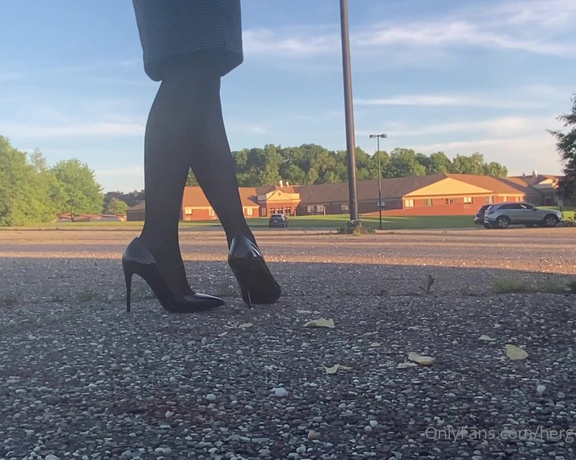 HerGoodTimeInHeels aka Hergoodtimeinheels OnlyFans Video 322