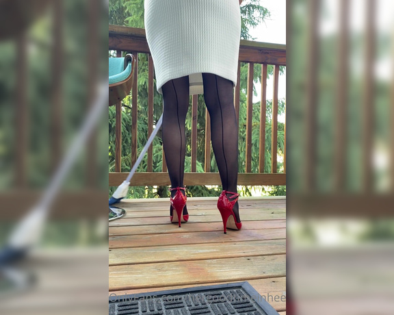 HerGoodTimeInHeels aka Hergoodtimeinheels OnlyFans Video 670