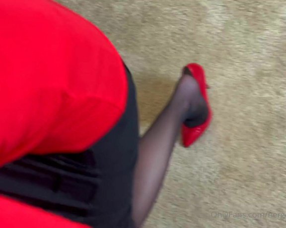 HerGoodTimeInHeels aka Hergoodtimeinheels OnlyFans Video 772