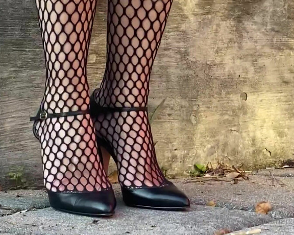 HerGoodTimeInHeels aka Hergoodtimeinheels OnlyFans Video 36