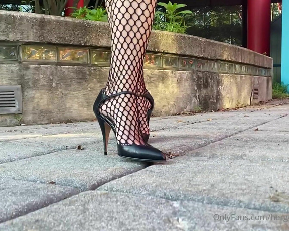 HerGoodTimeInHeels aka Hergoodtimeinheels OnlyFans Video 36