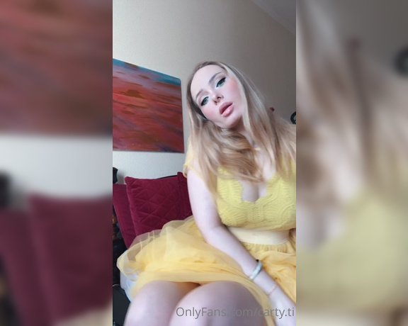 Carty aka Cartyti OnlyFans - But new nylons socks Feet show feet tease toes play beautiful legs