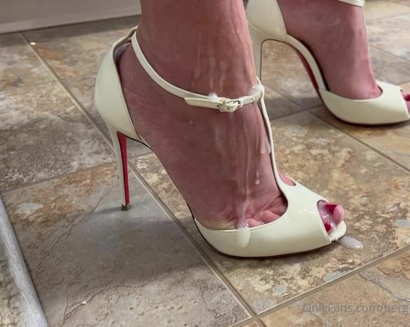 HerGoodTimeInHeels aka Hergoodtimeinheels OnlyFans Video 514