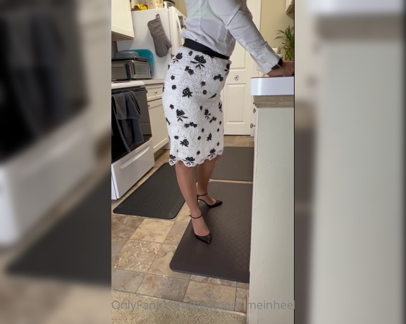 HerGoodTimeInHeels aka Hergoodtimeinheels OnlyFans Video 598