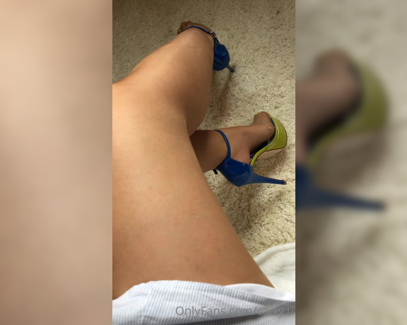 Carty aka Cartyti OnlyFans - Yesss super sexy hight heels and tan pantyhose