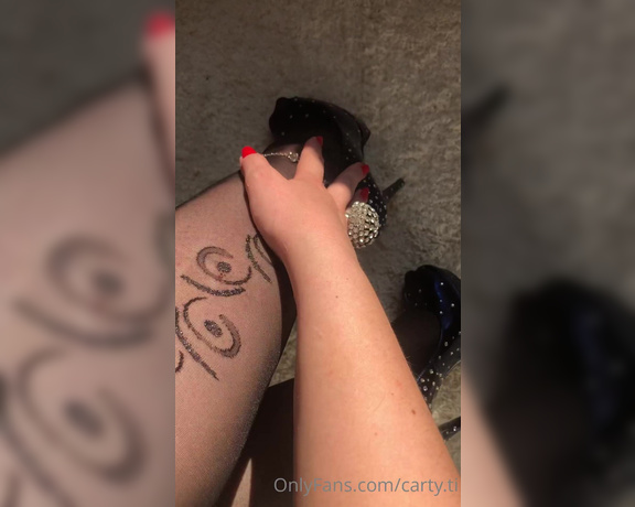 Carty aka Cartyti OnlyFans - Grrrr super hot legs tease  feel my sexy legs