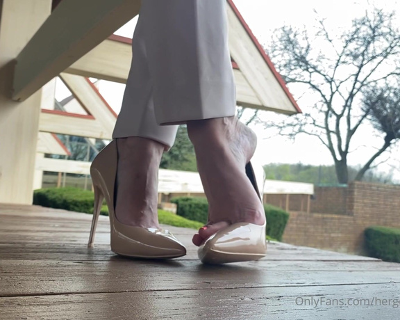 HerGoodTimeInHeels aka Hergoodtimeinheels OnlyFans Video 951