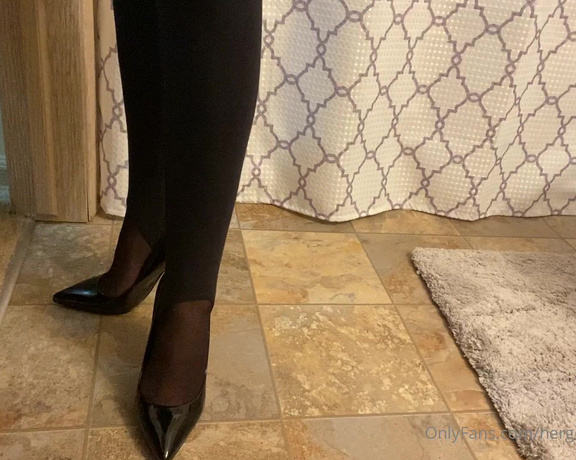 HerGoodTimeInHeels aka Hergoodtimeinheels OnlyFans Video 47