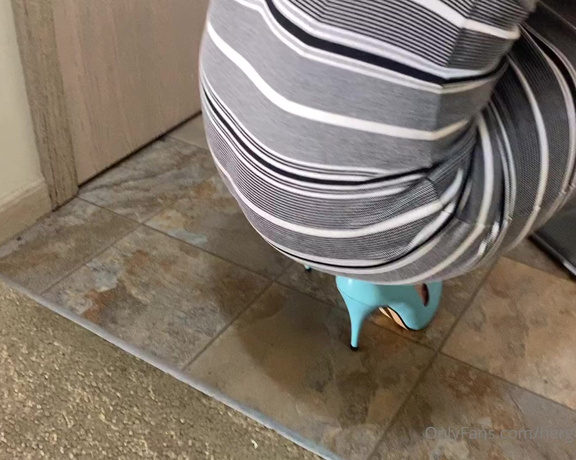 HerGoodTimeInHeels aka Hergoodtimeinheels OnlyFans Video 709