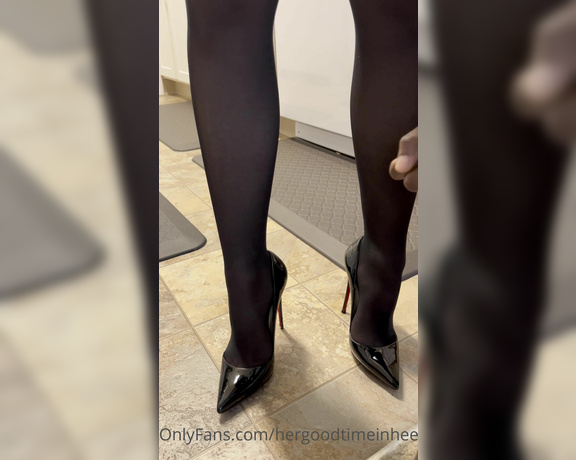 HerGoodTimeInHeels aka Hergoodtimeinheels OnlyFans Video 562