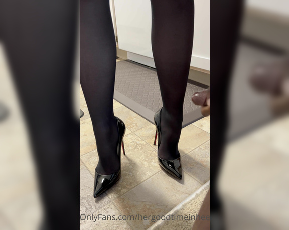 HerGoodTimeInHeels aka Hergoodtimeinheels OnlyFans Video 562