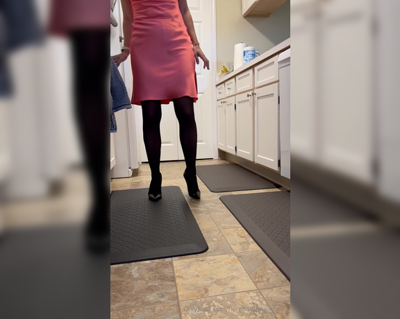 HerGoodTimeInHeels aka Hergoodtimeinheels OnlyFans Video 858