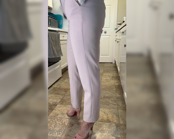 HerGoodTimeInHeels aka Hergoodtimeinheels OnlyFans Video 624