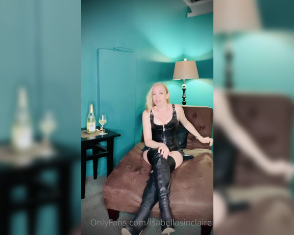 Isabella Sinclaire aka Isabellasinclaire OnlyFans - Quarantine Series  Here is a little custom video I shot on March 15th, 2020 while enjoying a nice