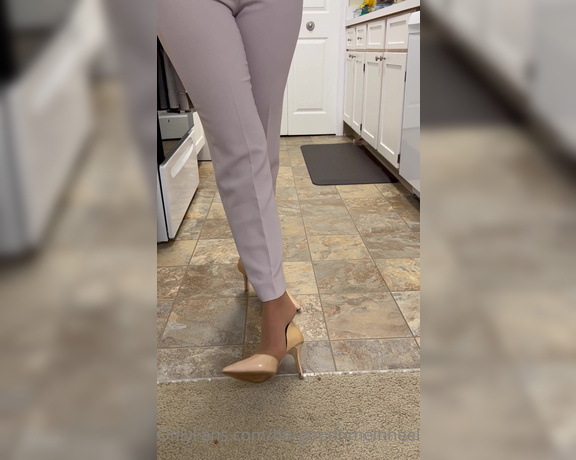 HerGoodTimeInHeels aka Hergoodtimeinheels OnlyFans Video 674