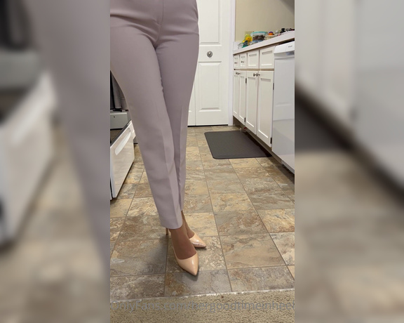 HerGoodTimeInHeels aka Hergoodtimeinheels OnlyFans Video 674