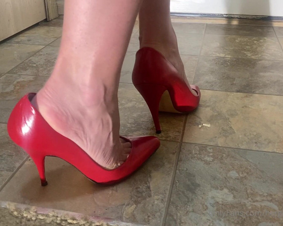 HerGoodTimeInHeels aka Hergoodtimeinheels OnlyFans Video 212