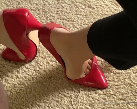 HerGoodTimeInHeels aka Hergoodtimeinheels OnlyFans Video 310