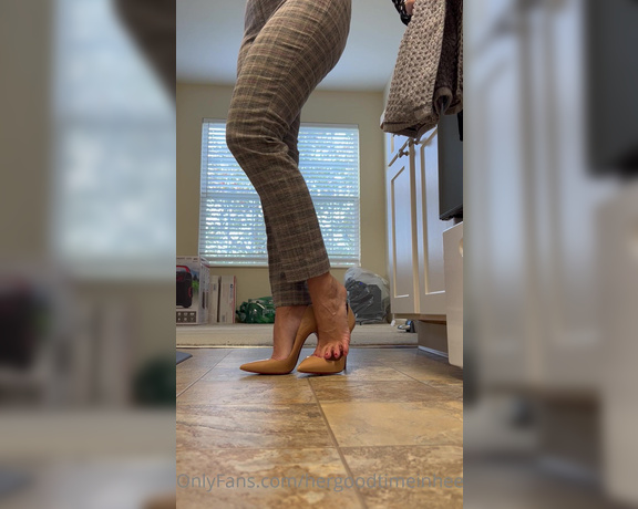 HerGoodTimeInHeels aka Hergoodtimeinheels OnlyFans Video 500