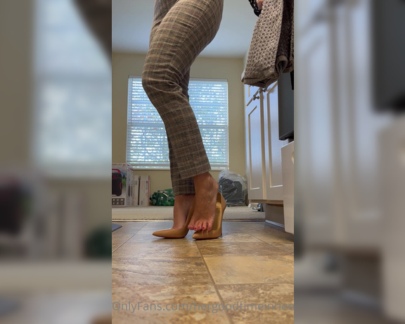 HerGoodTimeInHeels aka Hergoodtimeinheels OnlyFans Video 500