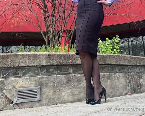 HerGoodTimeInHeels aka Hergoodtimeinheels OnlyFans Video 123