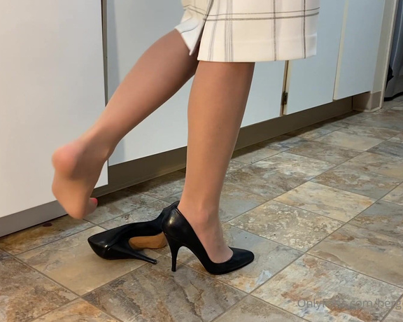 HerGoodTimeInHeels aka Hergoodtimeinheels OnlyFans Video 523